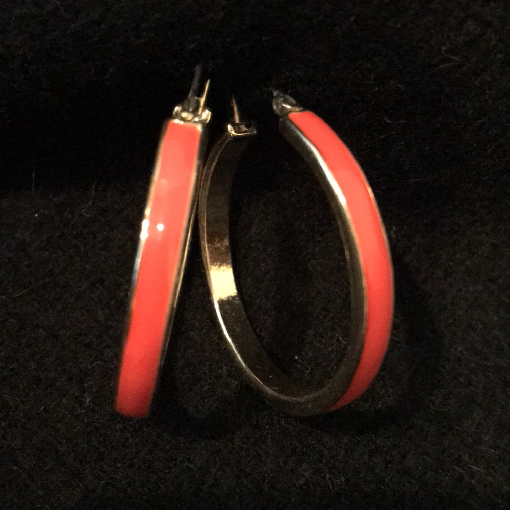 Coral/gold-toned hoop earrings